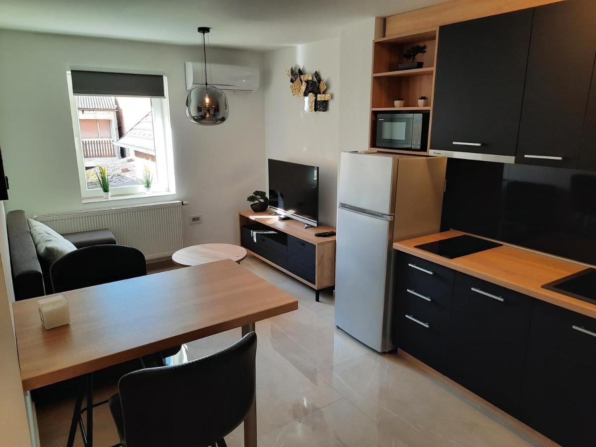 Apartmani New York Nova Gradiska Bagian luar foto