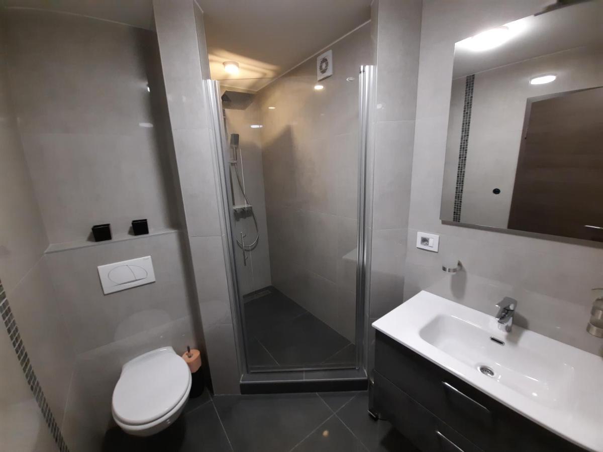Apartmani New York Nova Gradiska Bagian luar foto