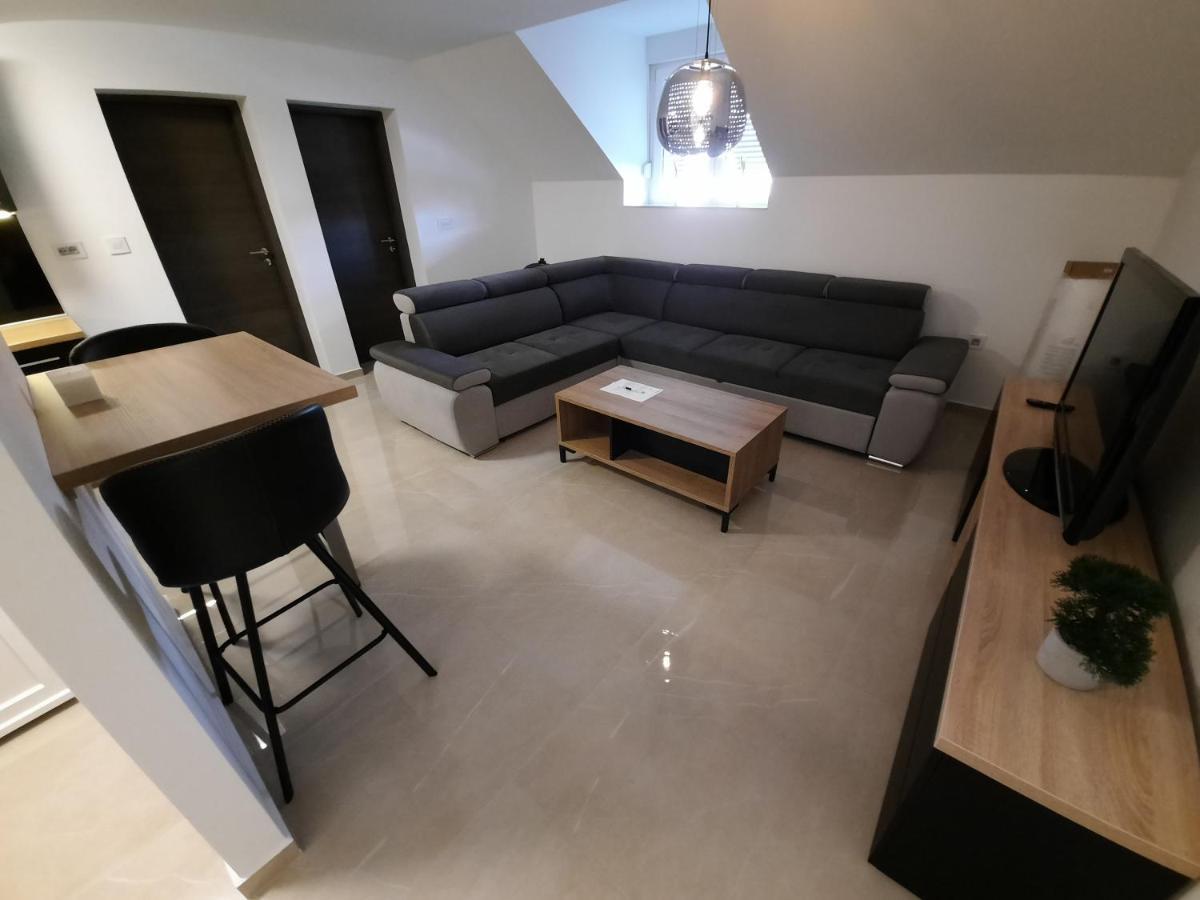 Apartmani New York Nova Gradiska Bagian luar foto