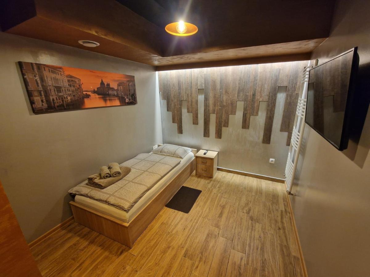 Apartmani New York Nova Gradiska Bagian luar foto